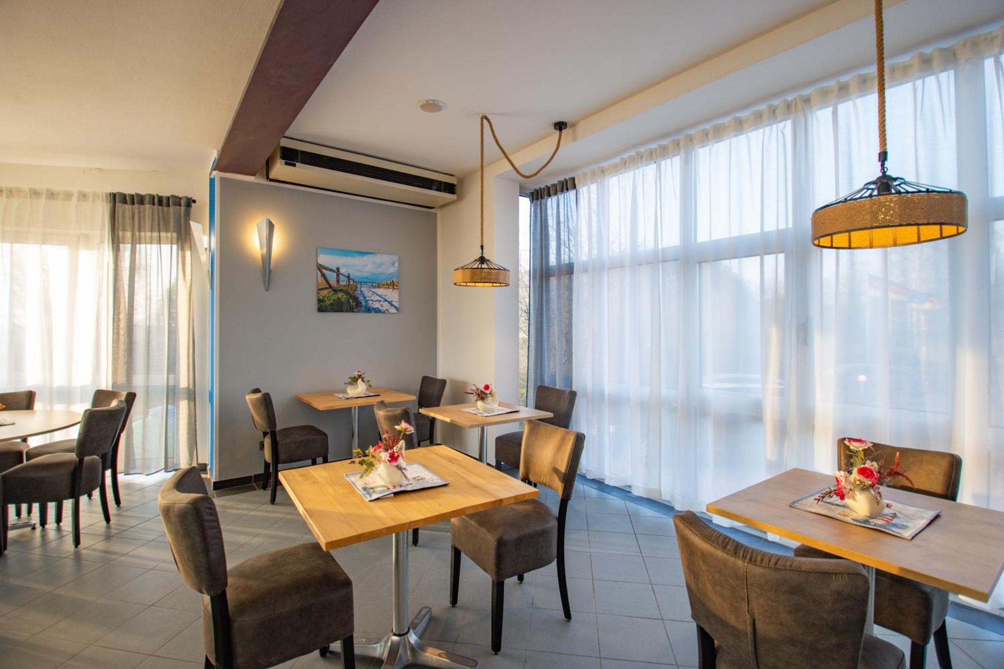 Inselhotel Kleiner Bodden Buschvitz Kültér fotó