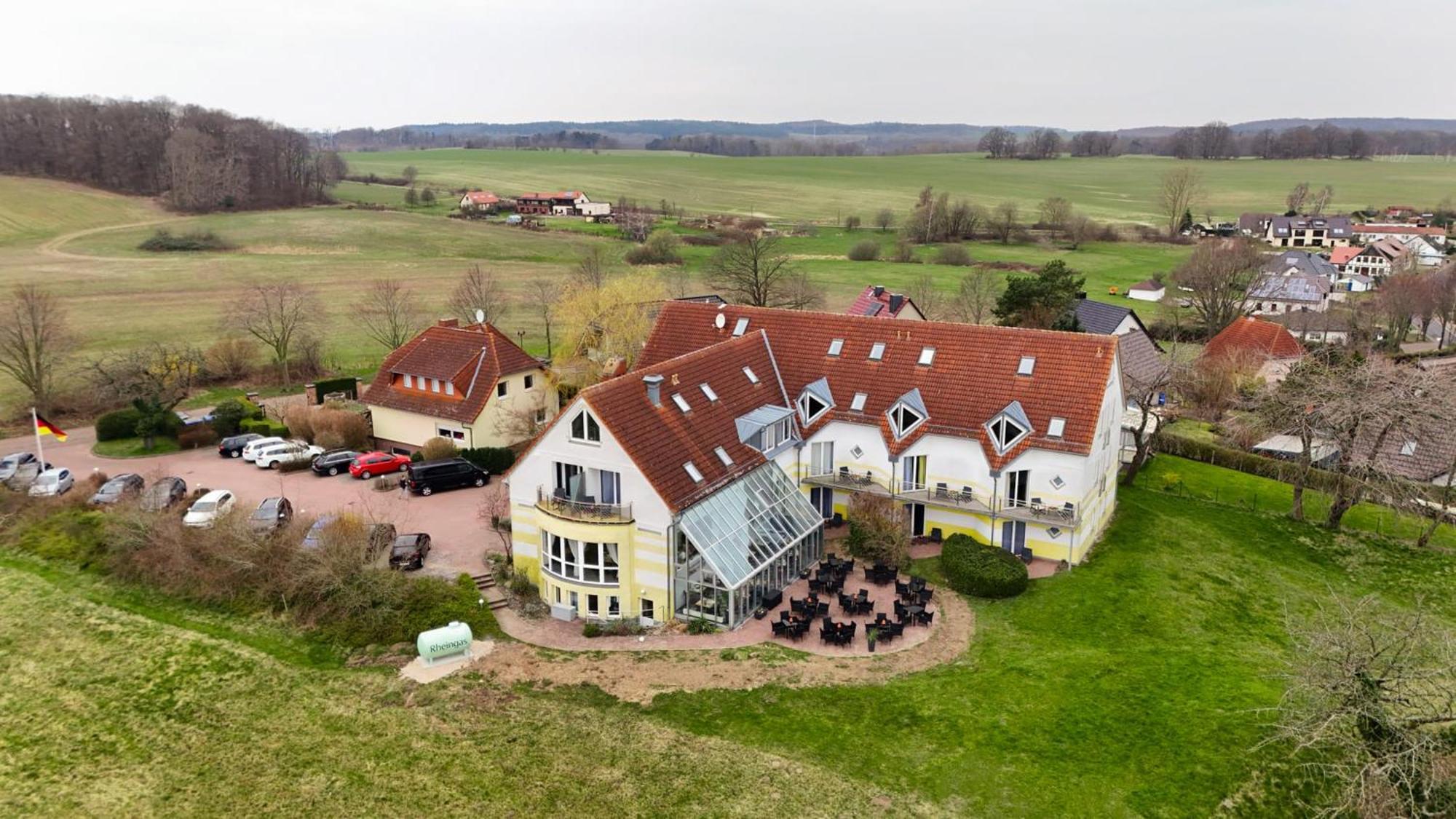 Inselhotel Kleiner Bodden Buschvitz Kültér fotó